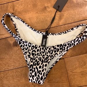 Triangl bathing suit bottoms nwt size XS velvet
